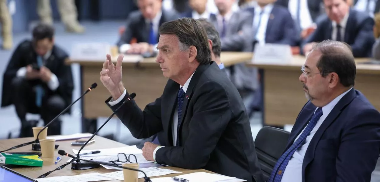 Jair Bolsonaro (M), former president of Brazil, testifies before the Supreme Court. The public prosecutor's office accuses the defendants of planning a coup d'état against the government of his successor Lula da Silva after Bolsonaro was voted out of office. (Antonio Augusto/STF/dpa) (Photo: Antonio Augusto/STF/dpa)