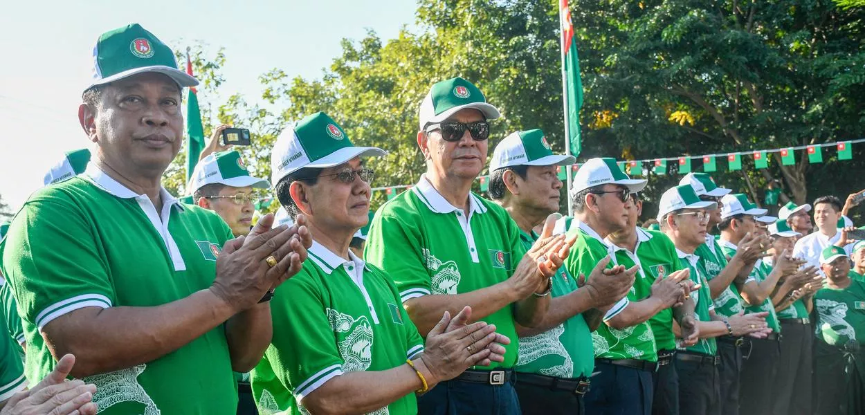 Myanmar's retired General Tin Aung San (L) and candidate for the army-backed ruling Union Solidarity and Development Party (USDP) attends a campaign kick-off event on October 28, 2025. Parties approved to participate in Myanmar's junta-organised elections were set to start campaigning on October 28, two months ahead of a poll being shunned at home and abroad as a ploy to legitimise military rule. (Photo: AFP)