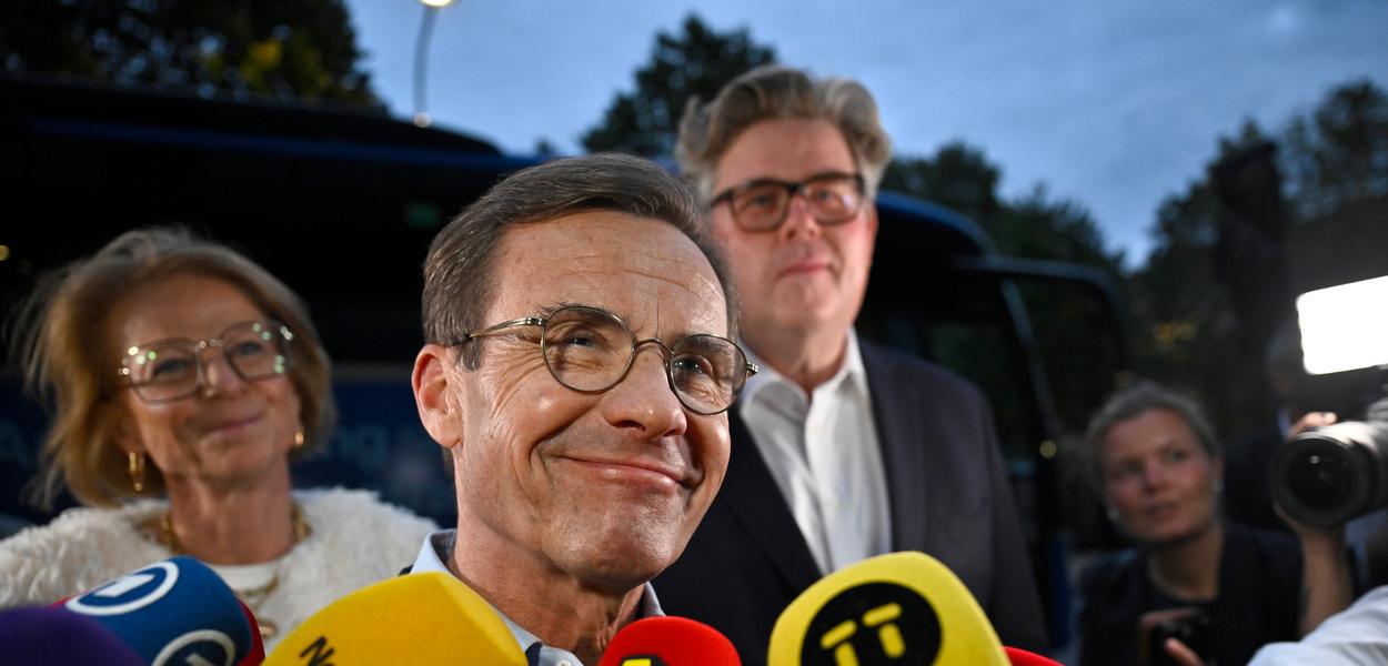 Swedish Prime Minister Ulf Kristersson arrives at the Moderate Party’s election night event, 13 September 2026. Following electoral defeat, he has now resigned. (Photo: Christine Olsson/TT News Agency/AP/dpa)